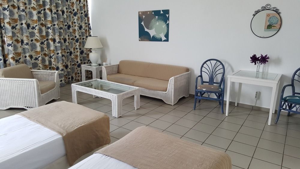 Ciw Hostel Pozo Izquierdo Dış mekan fotoğraf